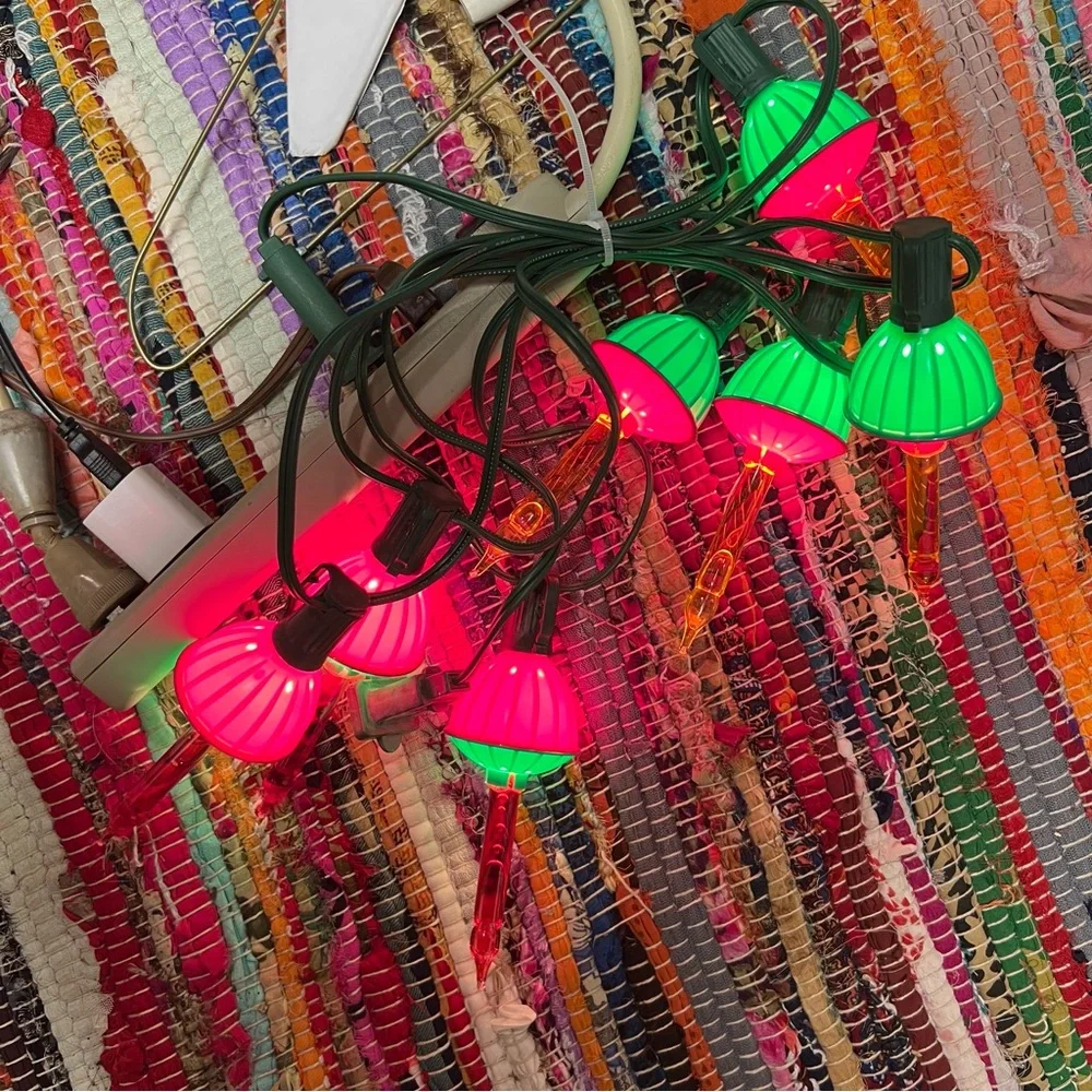 Vintage Christmas Bubble Lights Set 7 with cord - works red green holiday